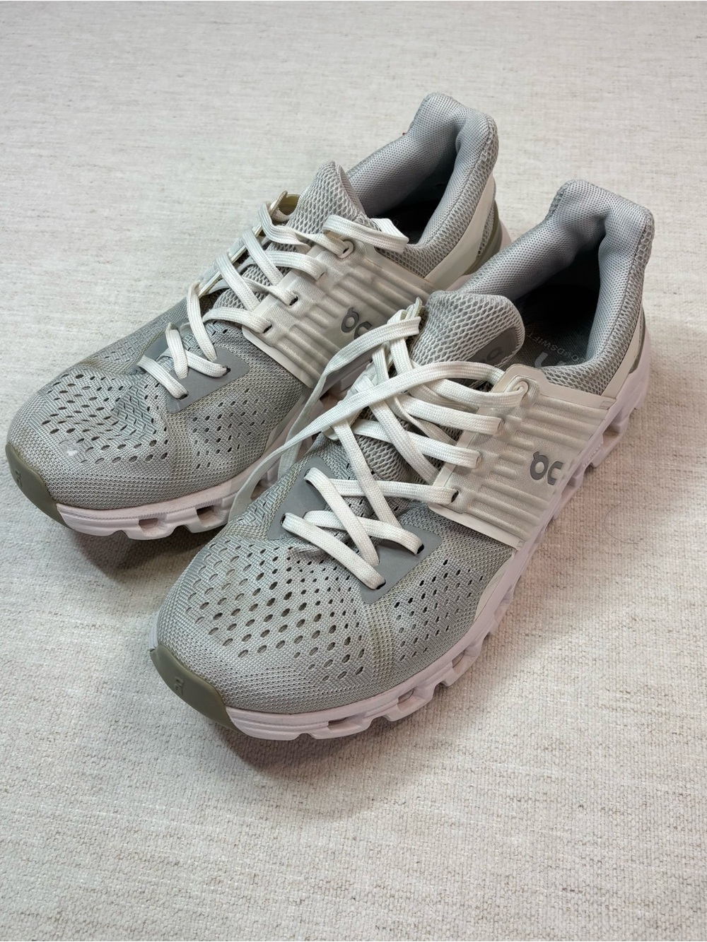 On Running Hellion women 8 Athletic Shoes sneakers Light Gray & White